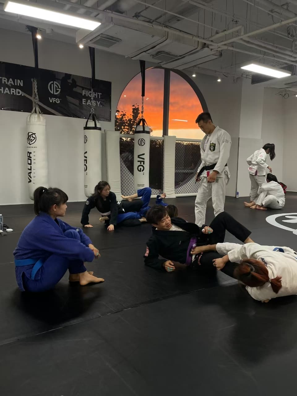 AC5 MMA team members training together